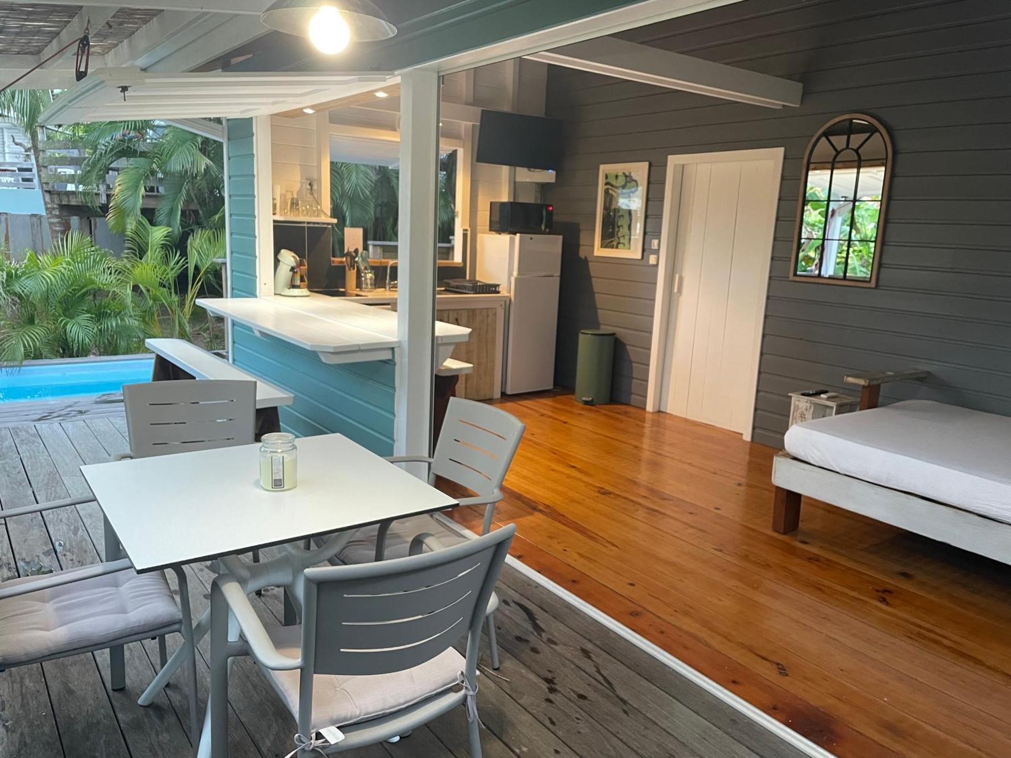 Tres Joli Bungalow Et Sa Petite Piscine Privee Riviere-Salee Eksteriør bilde